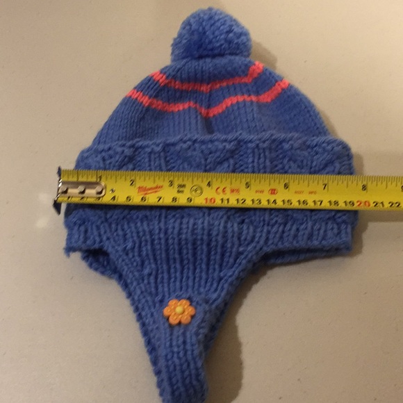 Hand Knit Child's Winter Hat + 2 Pairs Mittens - Picture 15 of 15